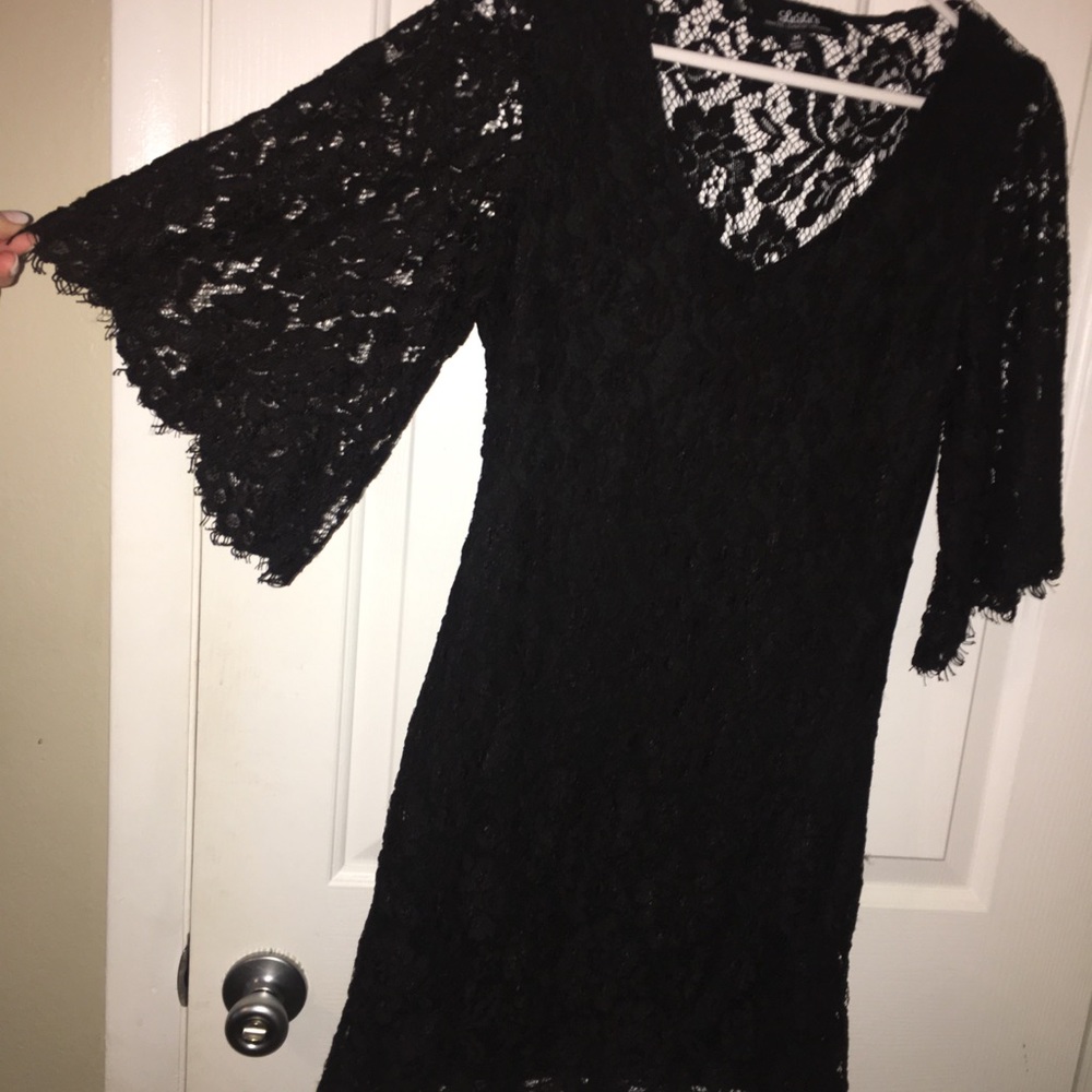Black lace Lulu’s mini dress - Picture 4 of 8